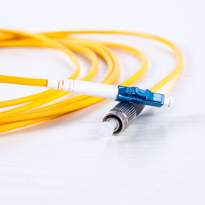 Cordón de remiendo a dos caras de la fibra óptica de los cables de fribra óptica con varios modos de funcionamiento del SC OM1 del LC